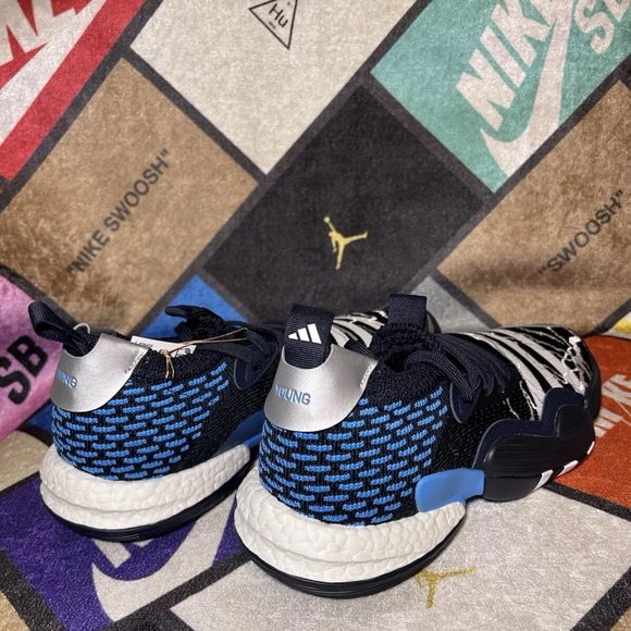 Adidas Trae Young 2 Basketball Shoes Boost in Navy Blue White Size 9.5 Mens - Picture 5 of 13